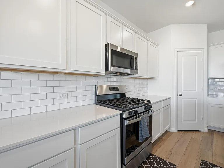 216 Post Oak St — Photo 9