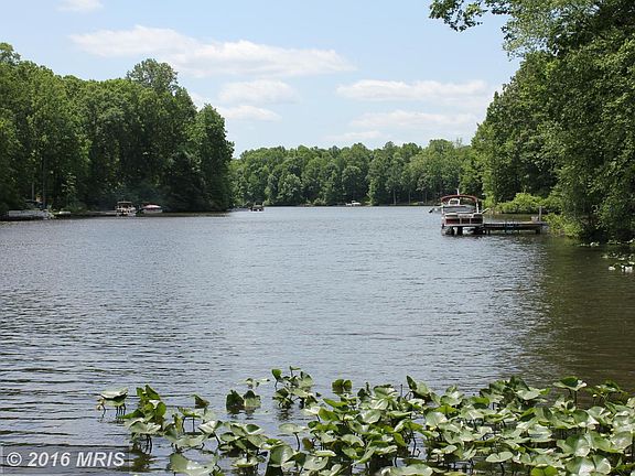 2nd image of 589 Lake Caroline Dr
