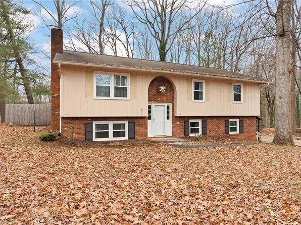 260 Creekwood Dr, Advance, NC 27006