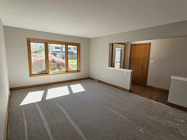 55143 Monroe Dr — Photo 4