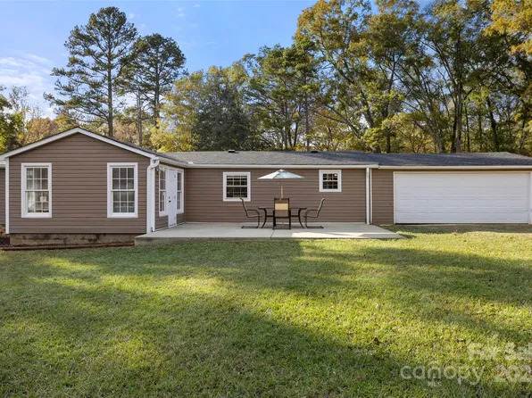 3487 Old Hickory Rd, Lancaster, SC 29720