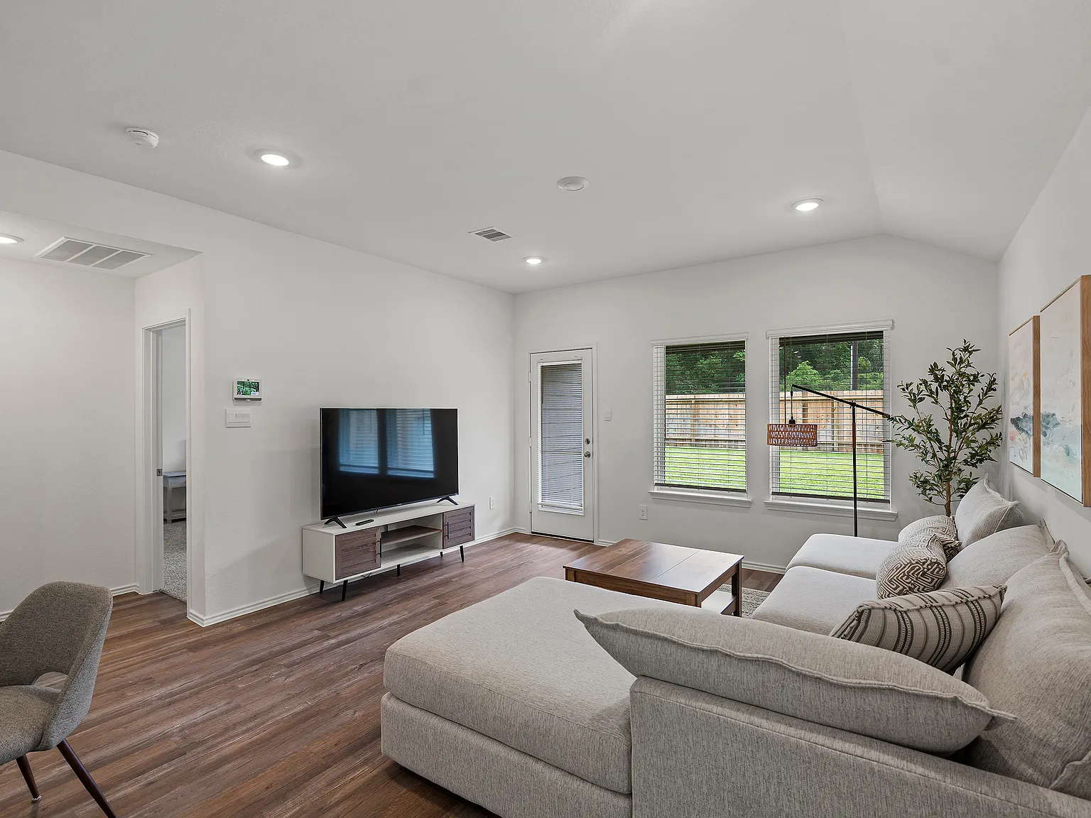 5414 Magnolia Heath Ln — Photo 3