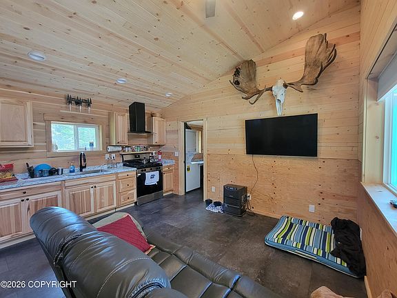 3rd image of 52492 Blueberry Ave