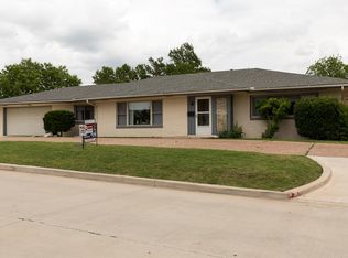 9 NW 36th St, Lawton, OK 73505