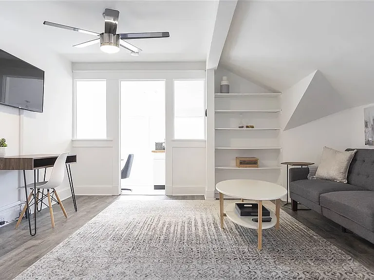 133 Oviedo St #B — Photo 8