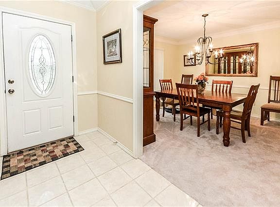 4th image of 1500 Glastonbury Dr