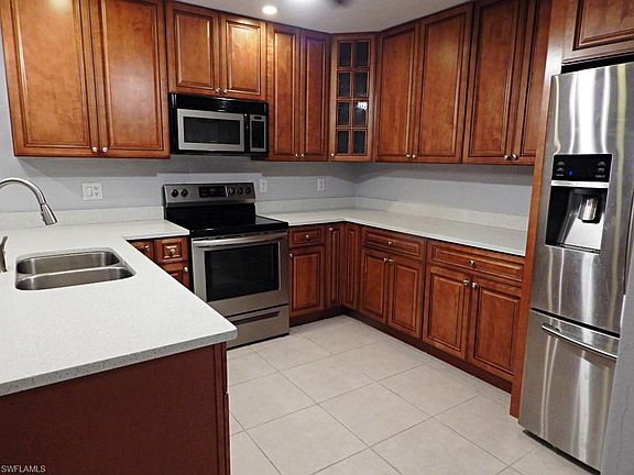 2nd image of 5612 Foxlake Dr