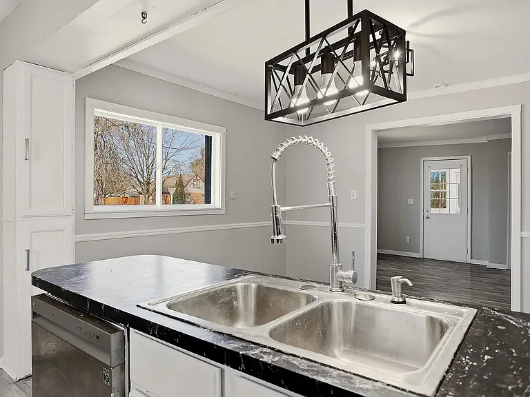 723 Union Ave — Photo 10