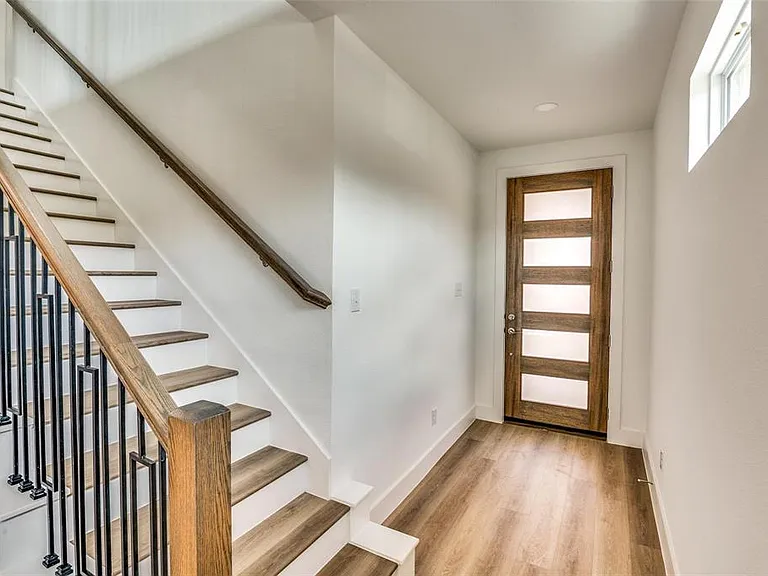 7307 Rubio Pl — Photo 2