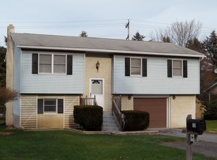 115 Honeysuckle Dr, Boalsburg, PA 16827