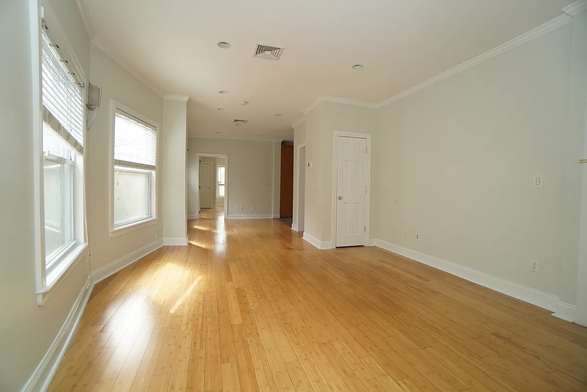 Building Photo - 9 Louisa Pl #1