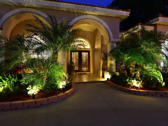 2nd image of 1129 Kings Way Ln