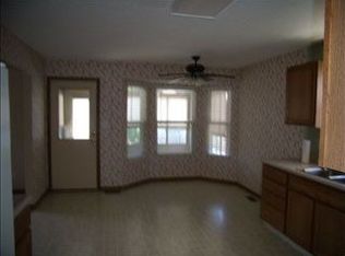 1724 SW Stone Crest Dr, Topeka, KS 66615