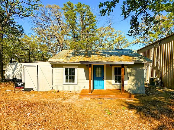 2nd image of 310 Cedar Point Cir