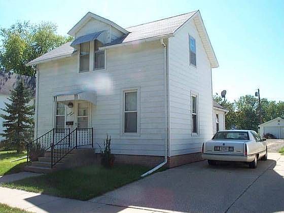 2nd image of 1411 Tama St