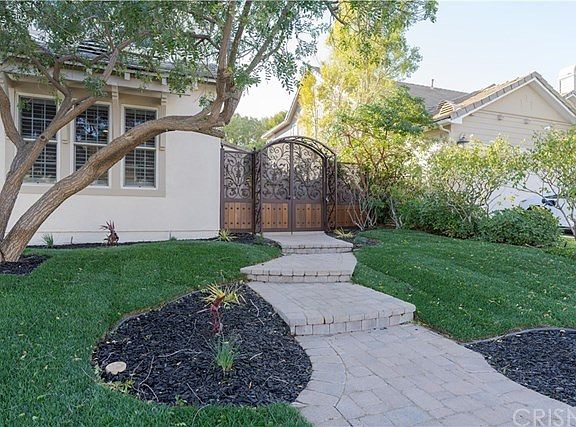 5th image of 26829 Pine Hollow Ct