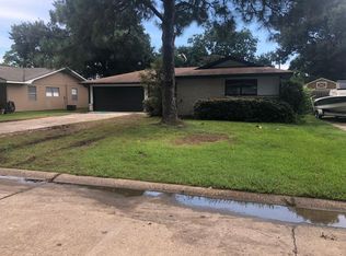 2720 Magnolia Ln, Groves, TX 77619