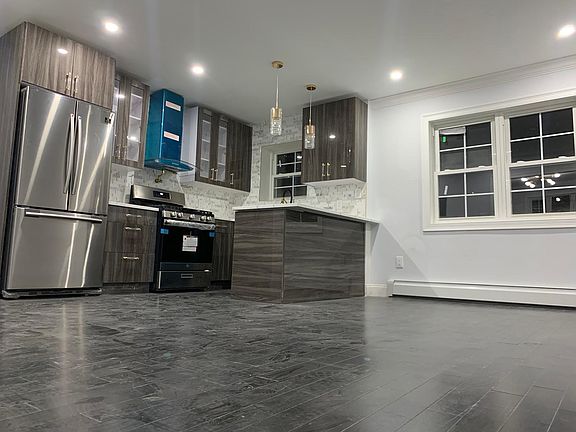5th image of 225-49 Murdock Ave Unit 2