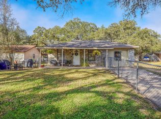 504 Hickory St, Smithville, TX 78957