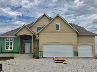 13108 W 170th St, Overland Park, KS 66221