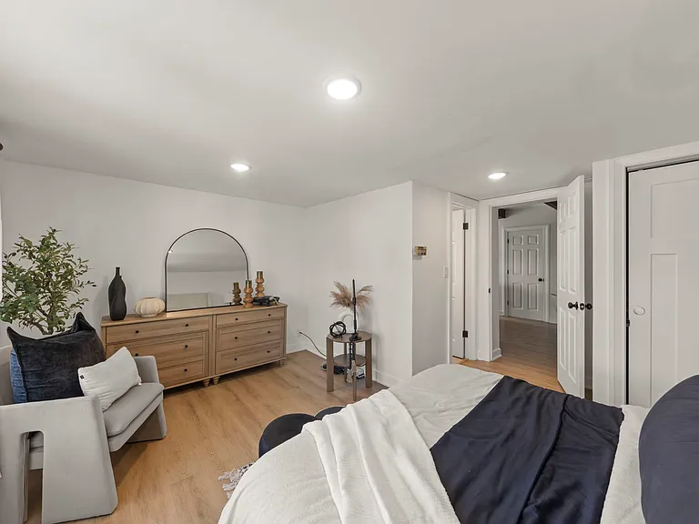 9525 Parkside Ave — Photo 12