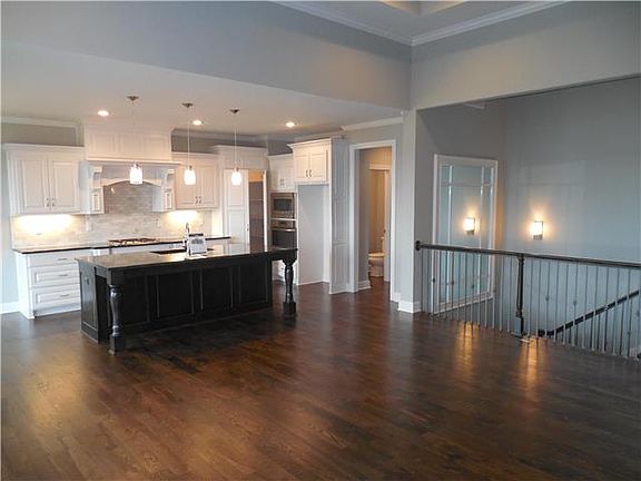 3rd image of 16205 Wedd St