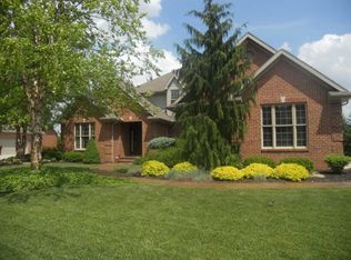 635 Meadowview Dr, Findlay, OH 45840