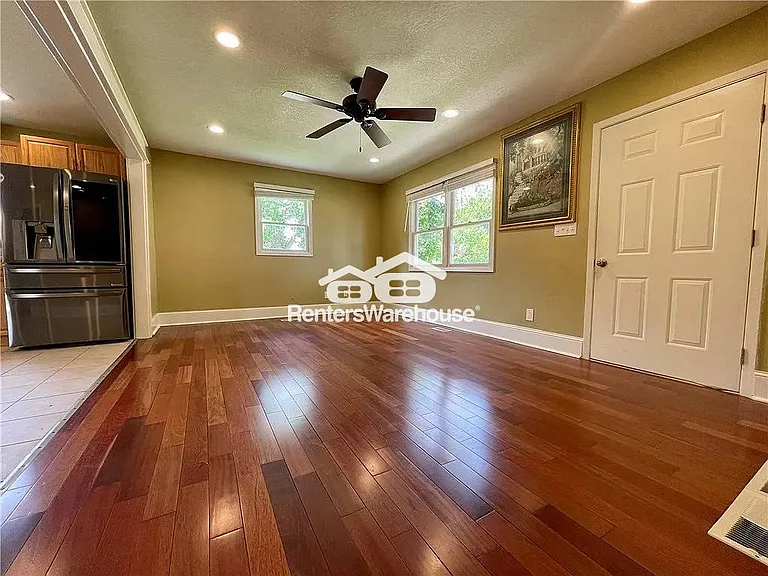 5810 Francis Ave — Photo 10