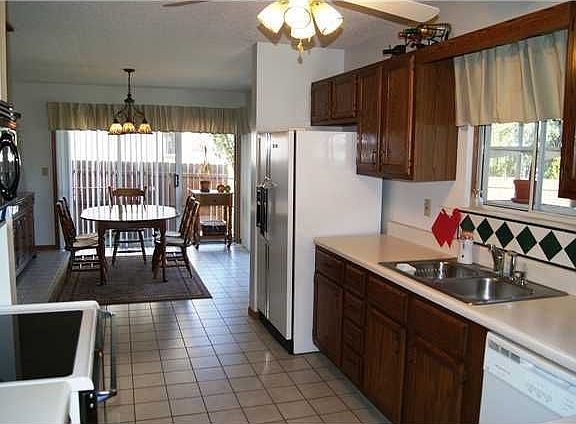4th image of 2944 Culver Dr