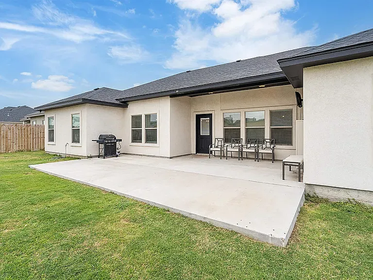 423 Pitaya Ln — Photo 42