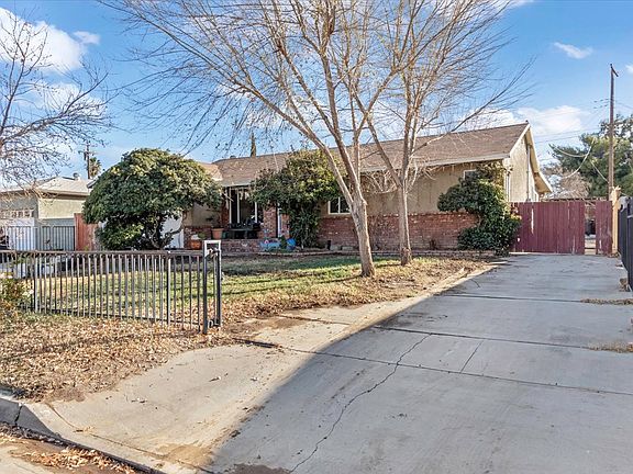 4th image of 1124 W Avenue J5