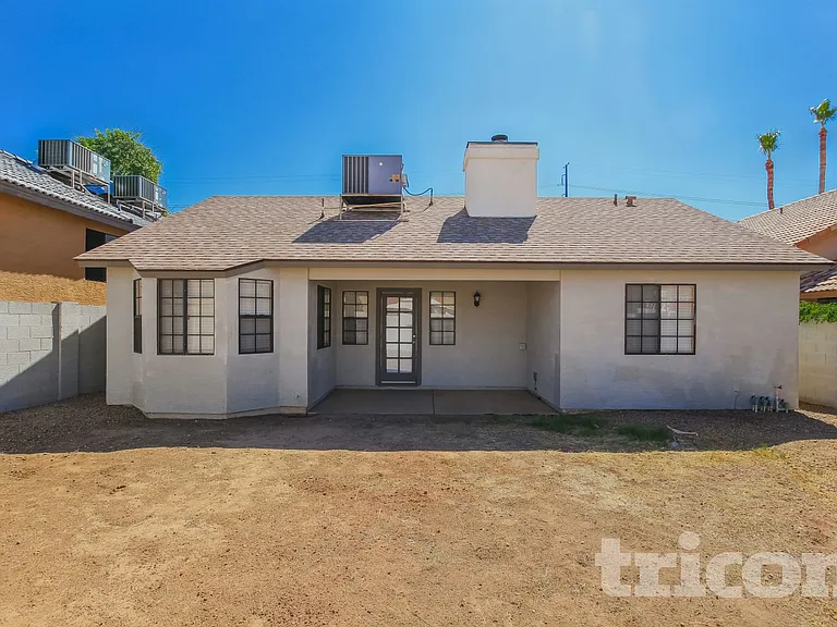 1464 E Rosemonte Dr — Photo 14