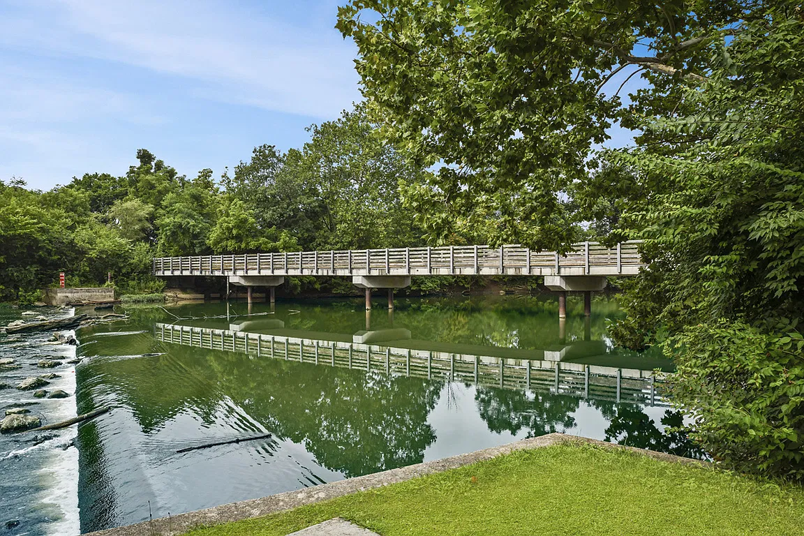 Olentangy Village — Photo 4