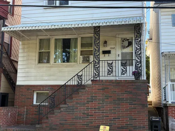 1548 Tioga St, Coal Township, PA 17866