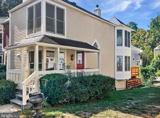 11184 Silentwood Ln, Reston, VA 20191