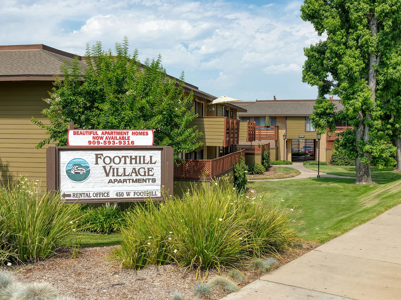 Foothill Village Apartments — Photo 1