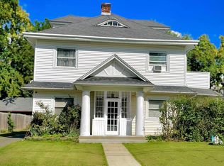 16 Lilley Rd, West Hartford, CT 06119