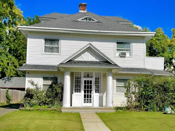 16 Lilley Road, West Hartford, CT 06119