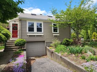 23 Brewster Rd, Weymouth, MA 02191