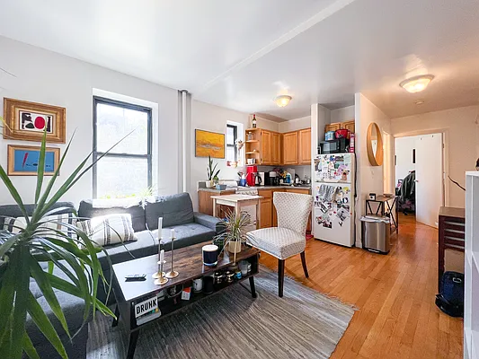 Rented by Compass | media 12