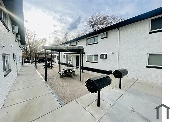 2 bed, $1,695 — Photo 4