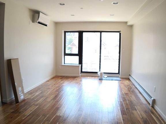 3rd image of 33 Bay 26 St #B2