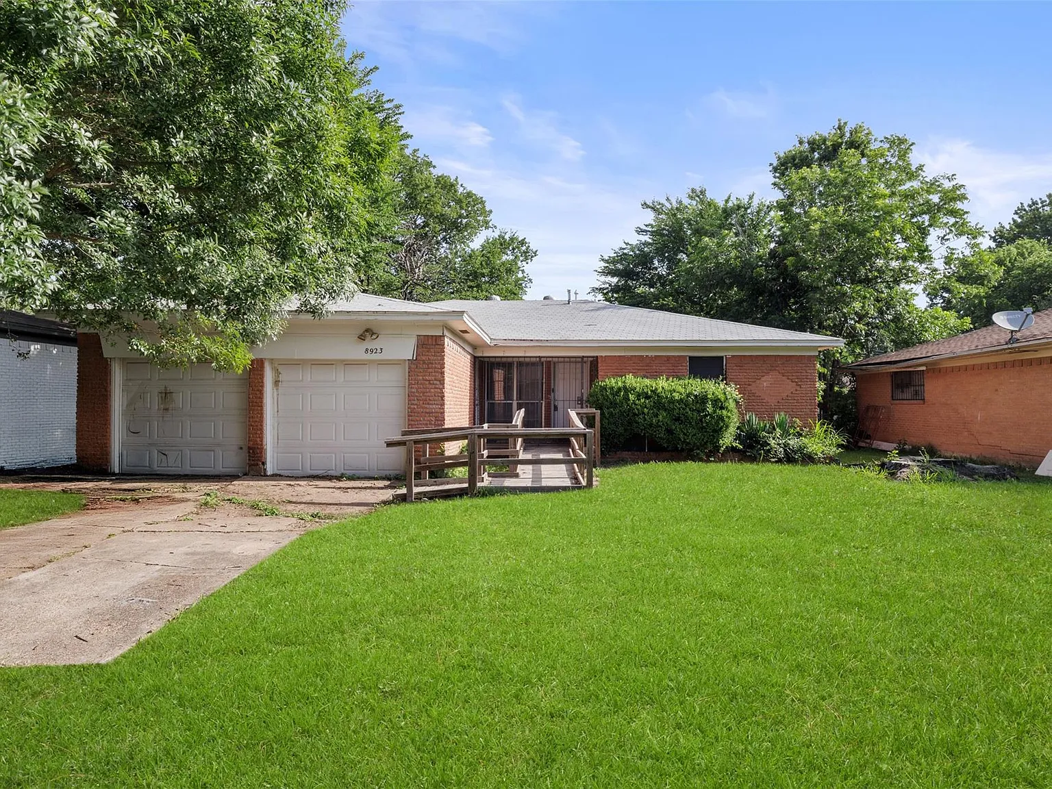 8923 jennie lee - 1 — Photo 2