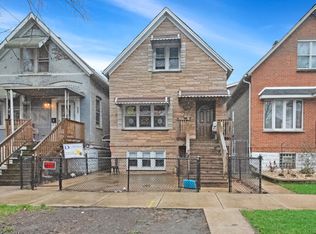 439 W 44th Pl, Chicago, IL 60609