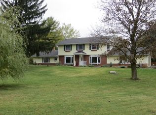 315 S Fleming Rd, Bull Valley, IL 60098