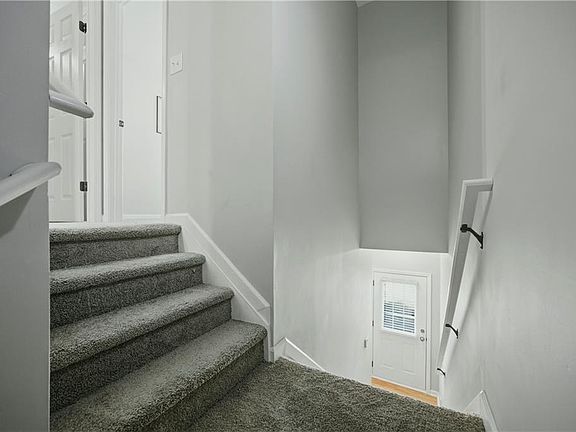 4th image of 3221 Mill Springs Cir