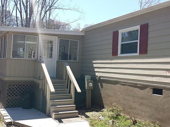 5th image of 2090 Fieldcrest Dr