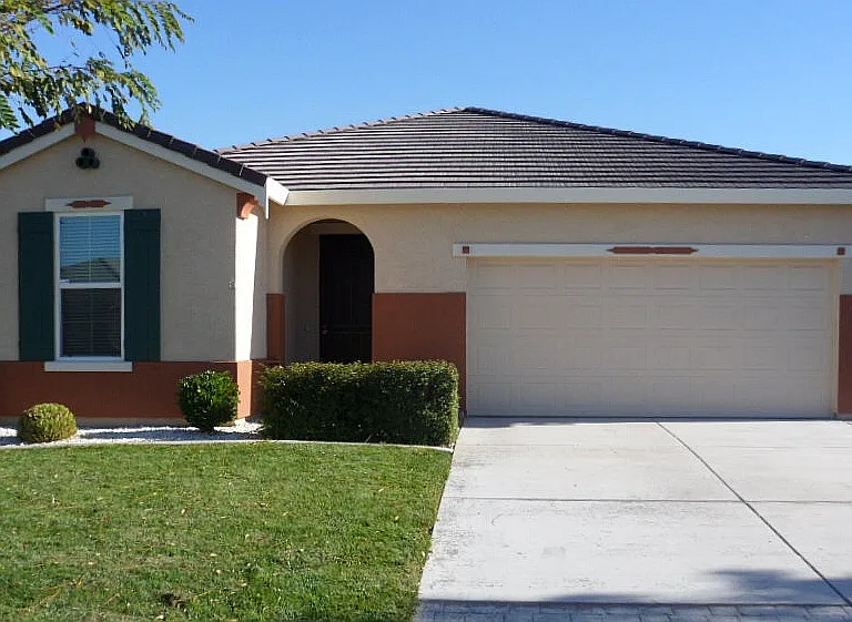 1371 Camilla St — Photo 12