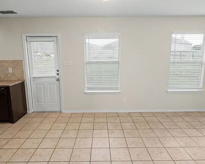 25003 Marshall Blf — Photo 21