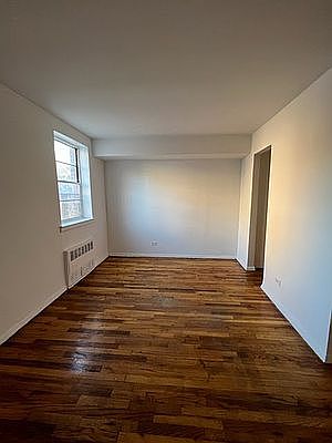 5th image of 14227 Barclay Ave APT 204